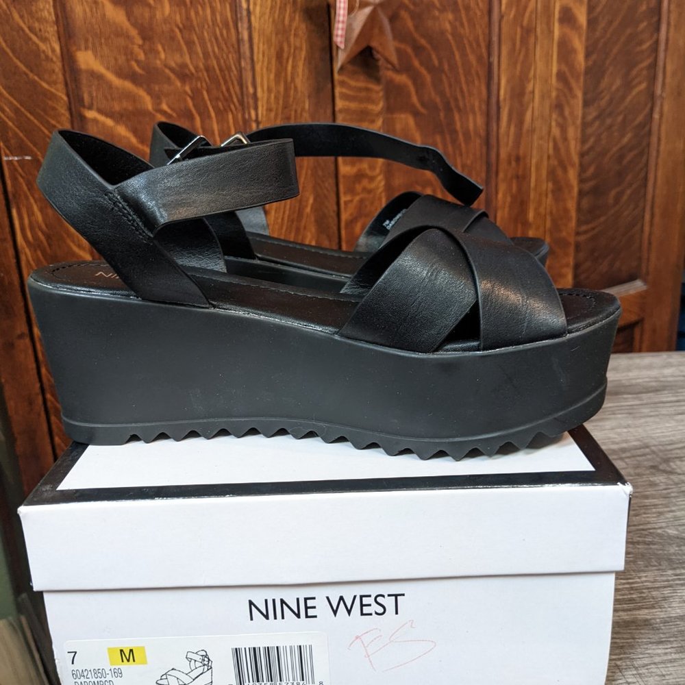 NIB 9 West Chunky - Platform Heel Sandals